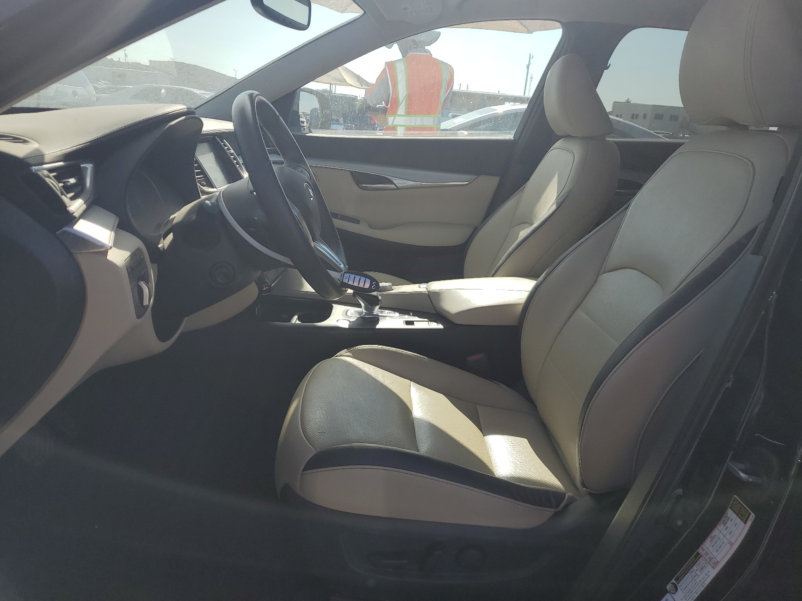 3PCAJ5M30KF111736 2019 Infiniti Qx50 Essential