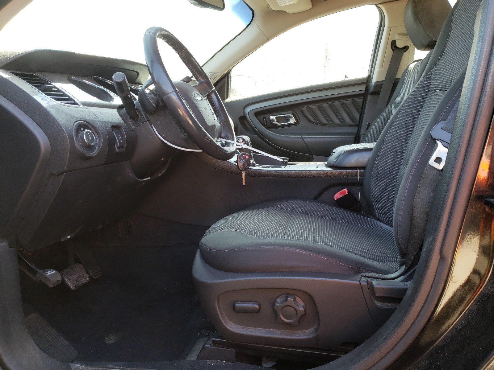 1FAHP2EW7BG139243 2011 Ford Taurus Sel