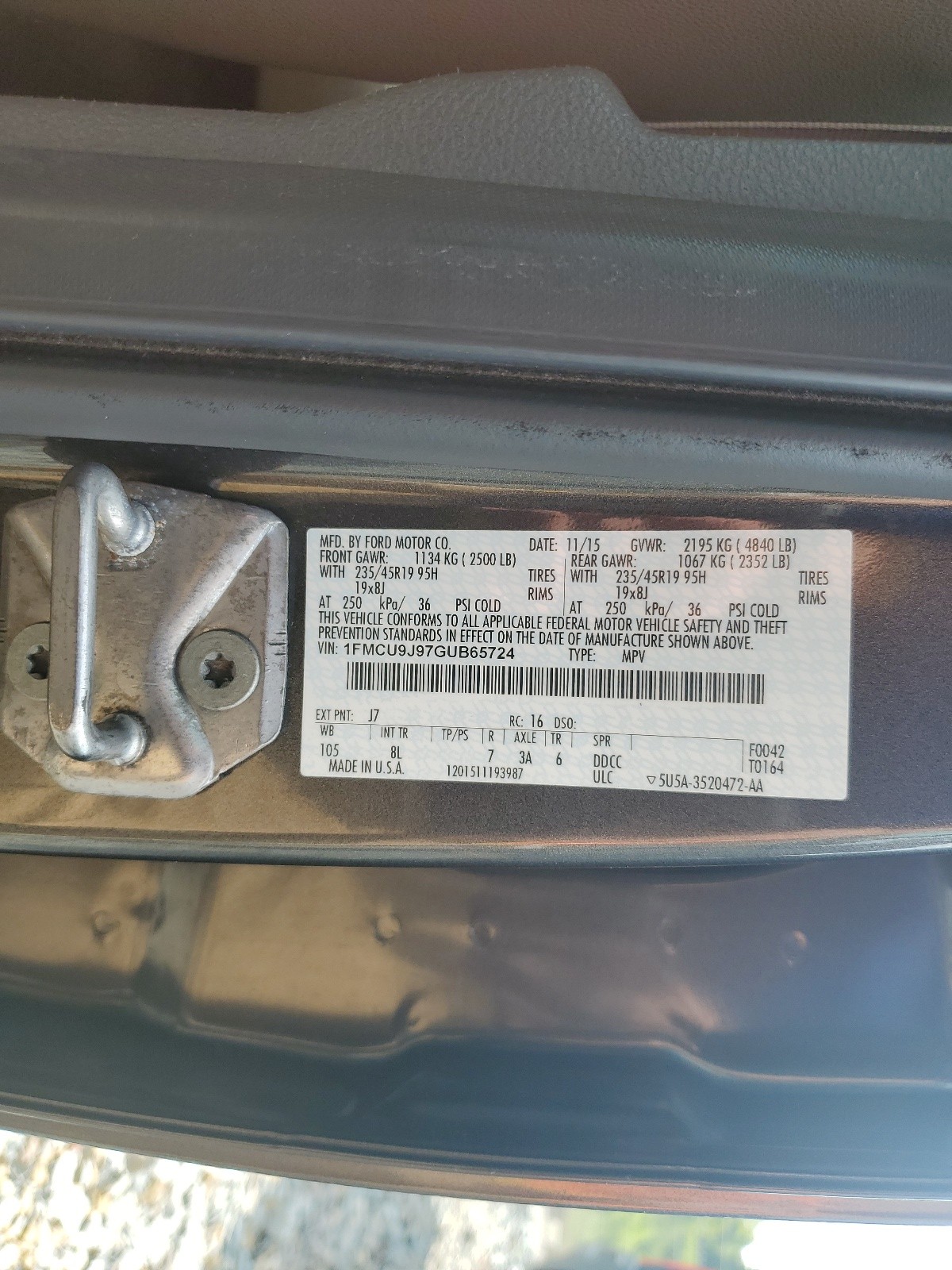 1FMCU9J97GUB65724 2016 Ford Escape Titanium