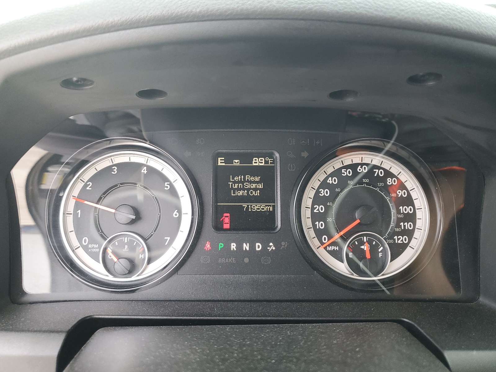 3C6JR6DG1KG601881 2019 Ram 1500 Classic Tradesman