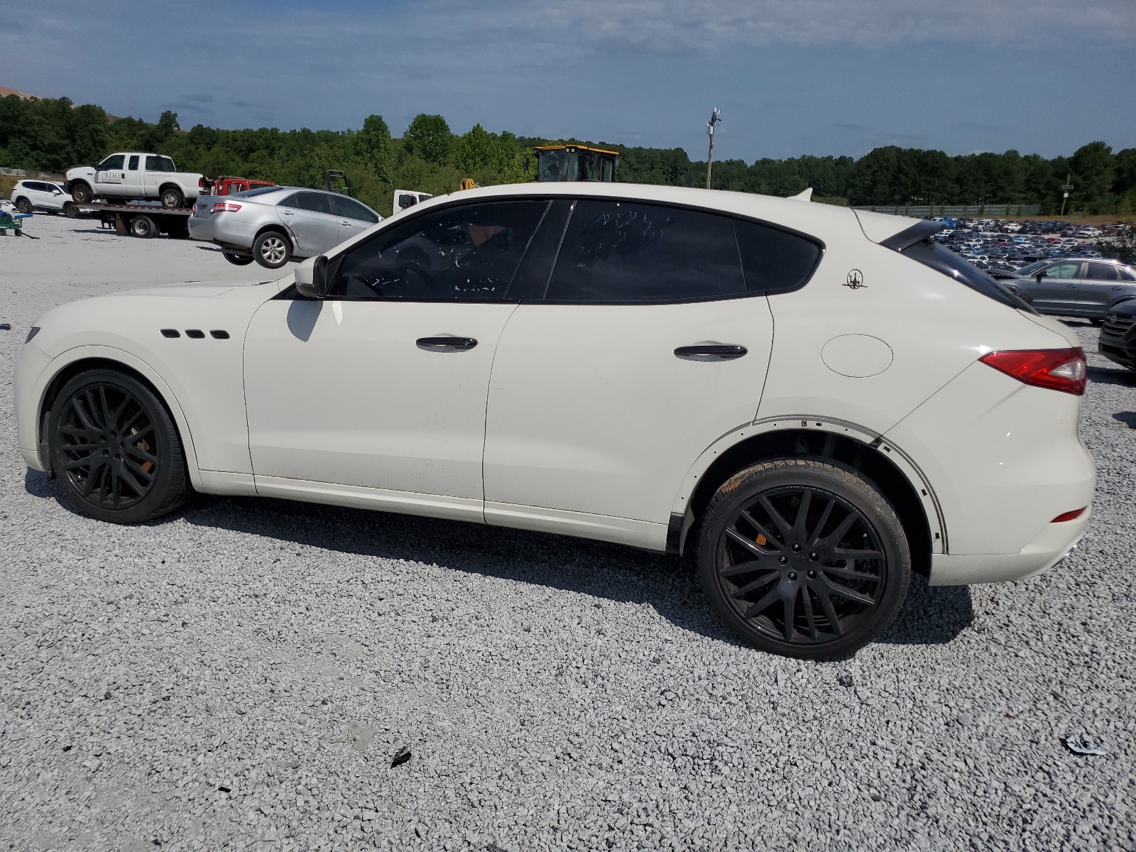 2017 Maserati Levante vin: ZN661XUA9HX231404