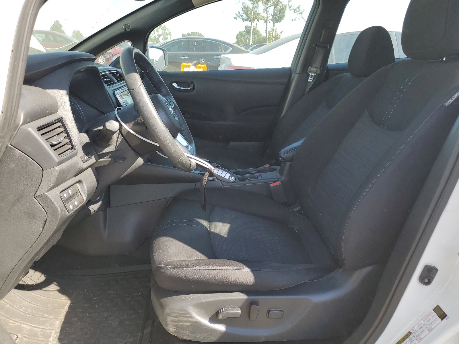 1N4AZ1CP0JC301396 2018 Nissan Leaf S