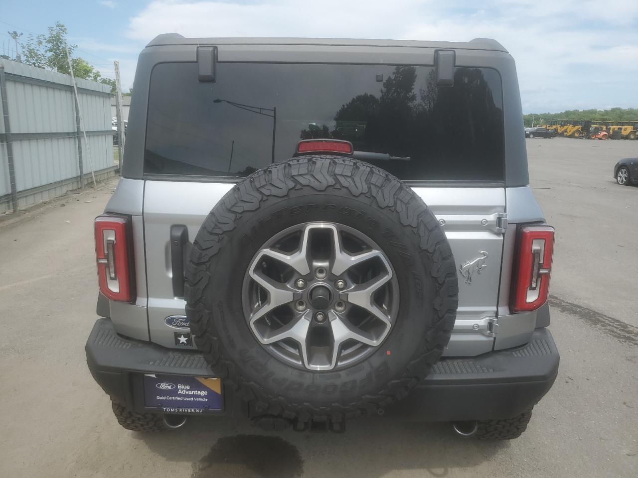 2023 Ford Bronco Base VIN: 1FMEE5DP7PLB73109 Lot: 64151034