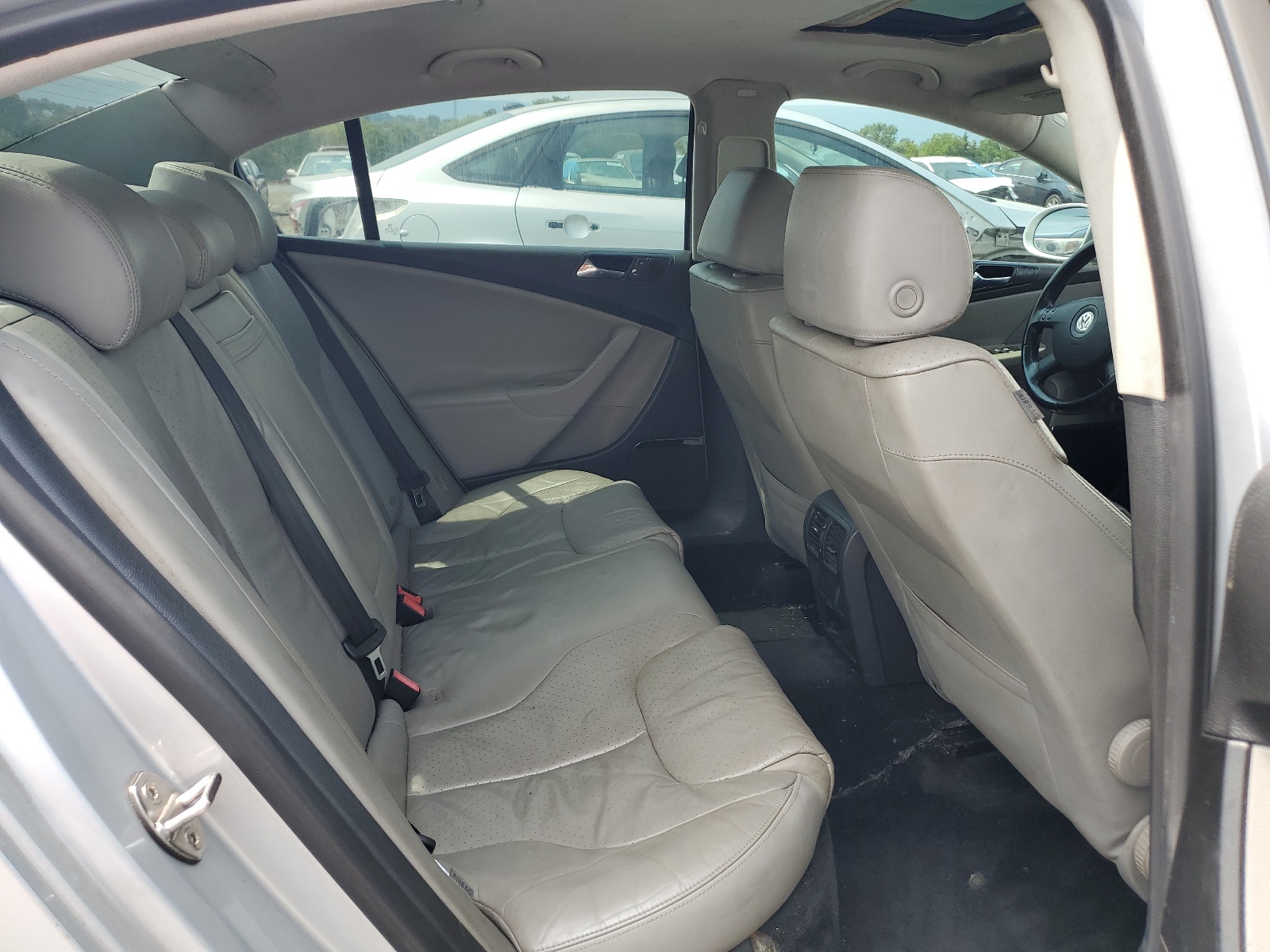 WVWEK93C26P031325 2006 Volkswagen Passat 2.0T Luxury