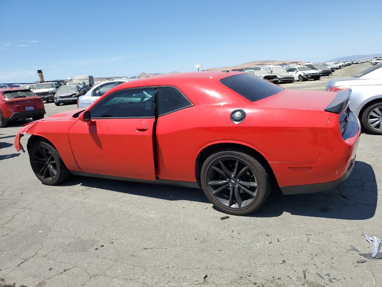 2C3CDZAG4JH229297 2018 DODGE CHALLENGER - Image 2