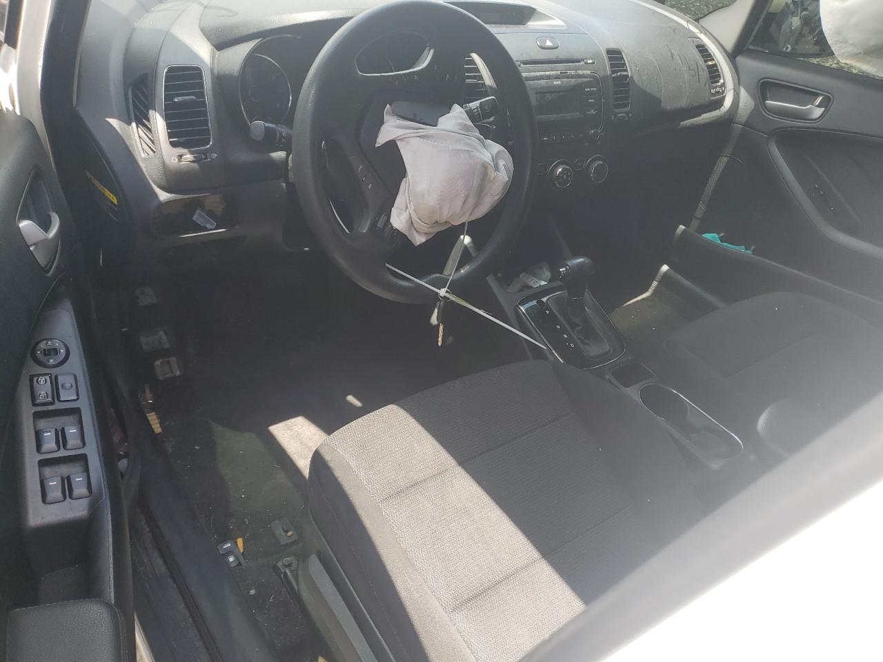 2017 Kia Forte Lx VIN: 3KPFK4A77HE122493 Lot: 63256054