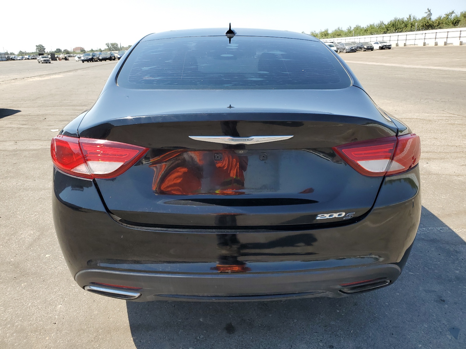 2015 Chrysler 200 S vin: 1C3CCCBG9FN525946