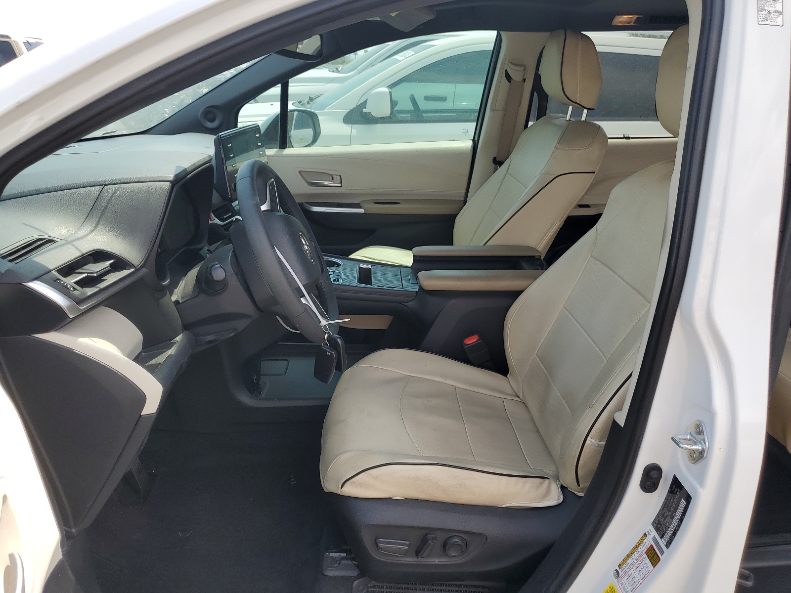 5TDJRKEC0NS119292 2022 Toyota Sienna Xle