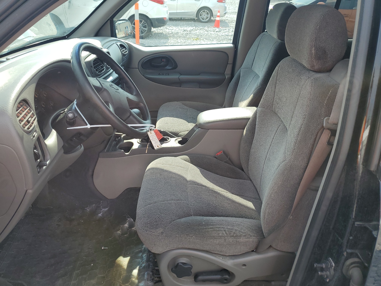 1GNDT13S842163346 2004 Chevrolet Trailblazer Ls