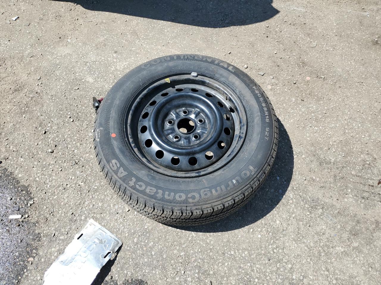 2003 Toyota Camry Le VIN: 4T1BE32K33U230229 Lot: 61848734