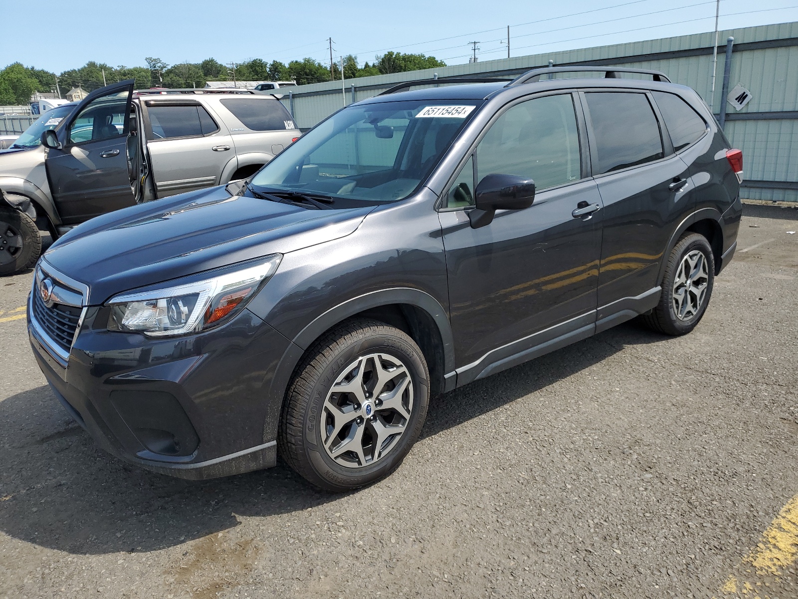 2019 Subaru Forester Premium vin: JF2SKAEC0KH470465