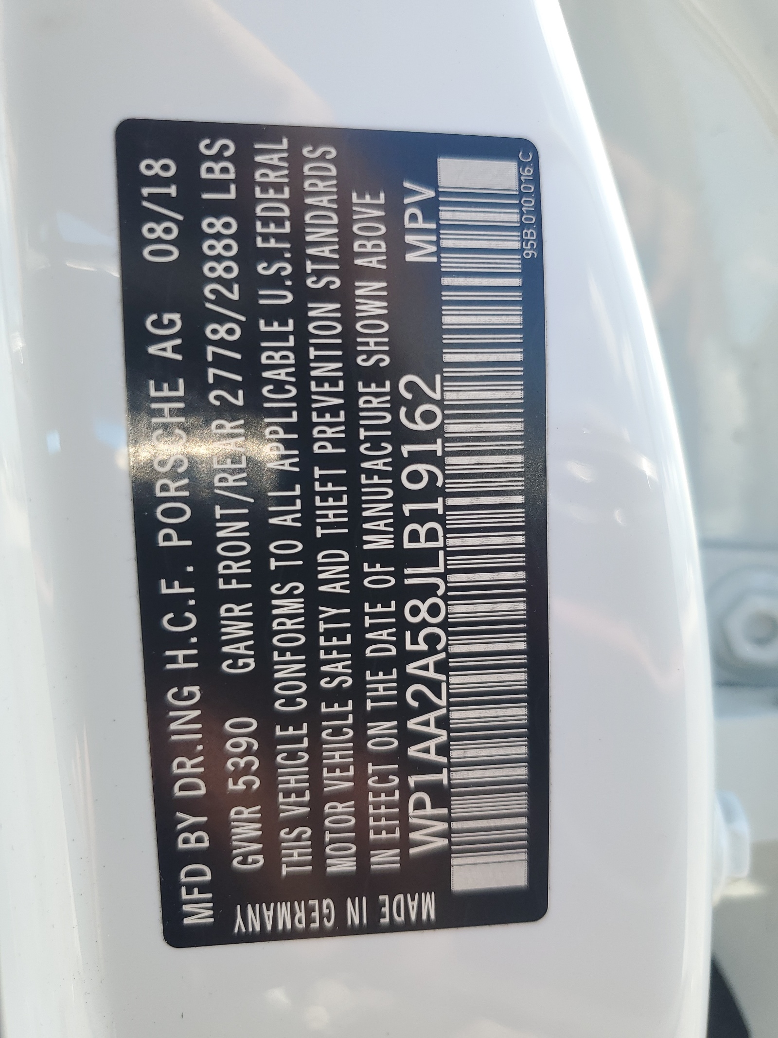 WP1AA2A58JLB19162 2018 Porsche Macan