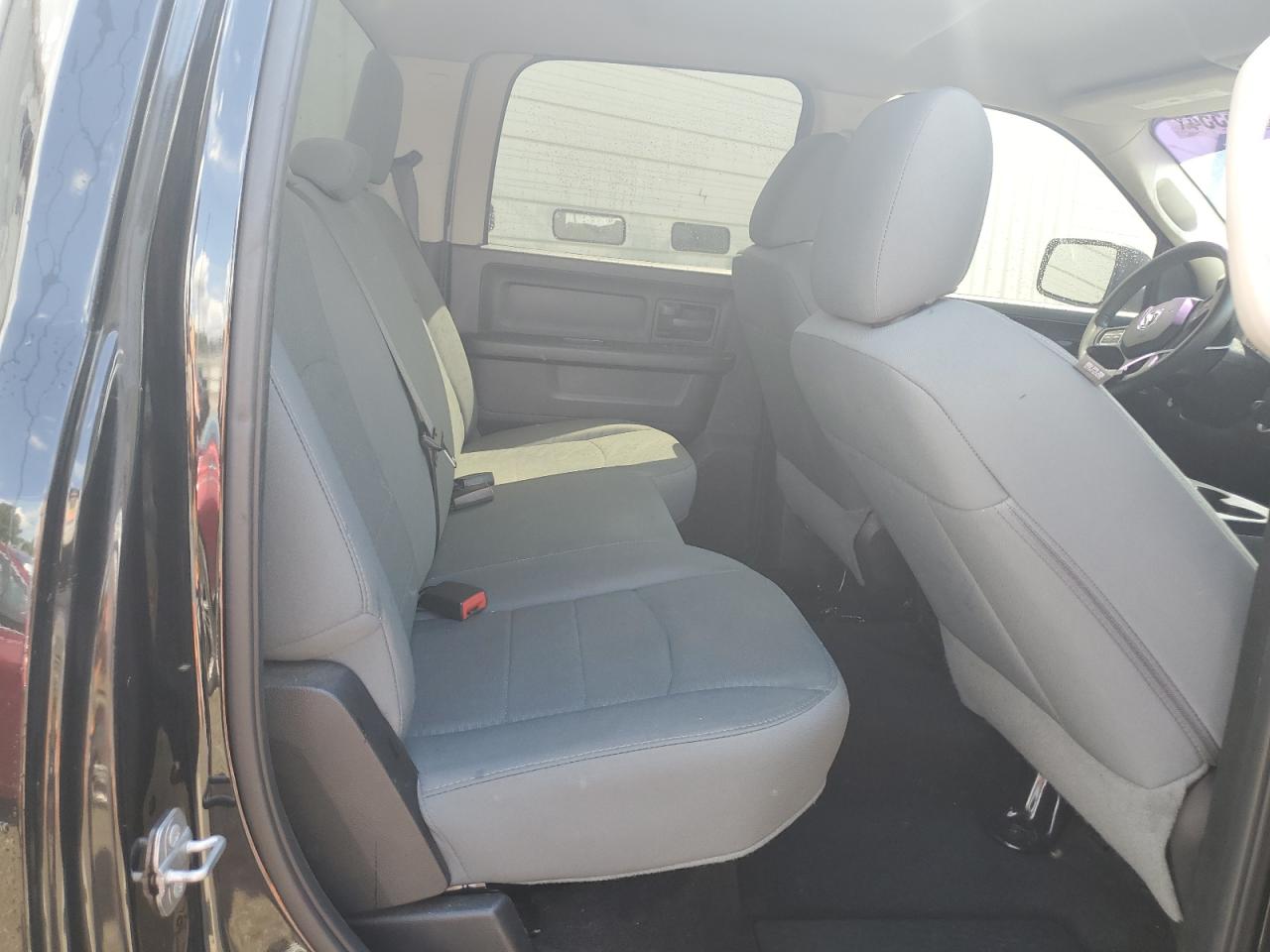 2015 Ram 1500 St VIN: 3C6RR6KT7FG668543 Lot: 63926554