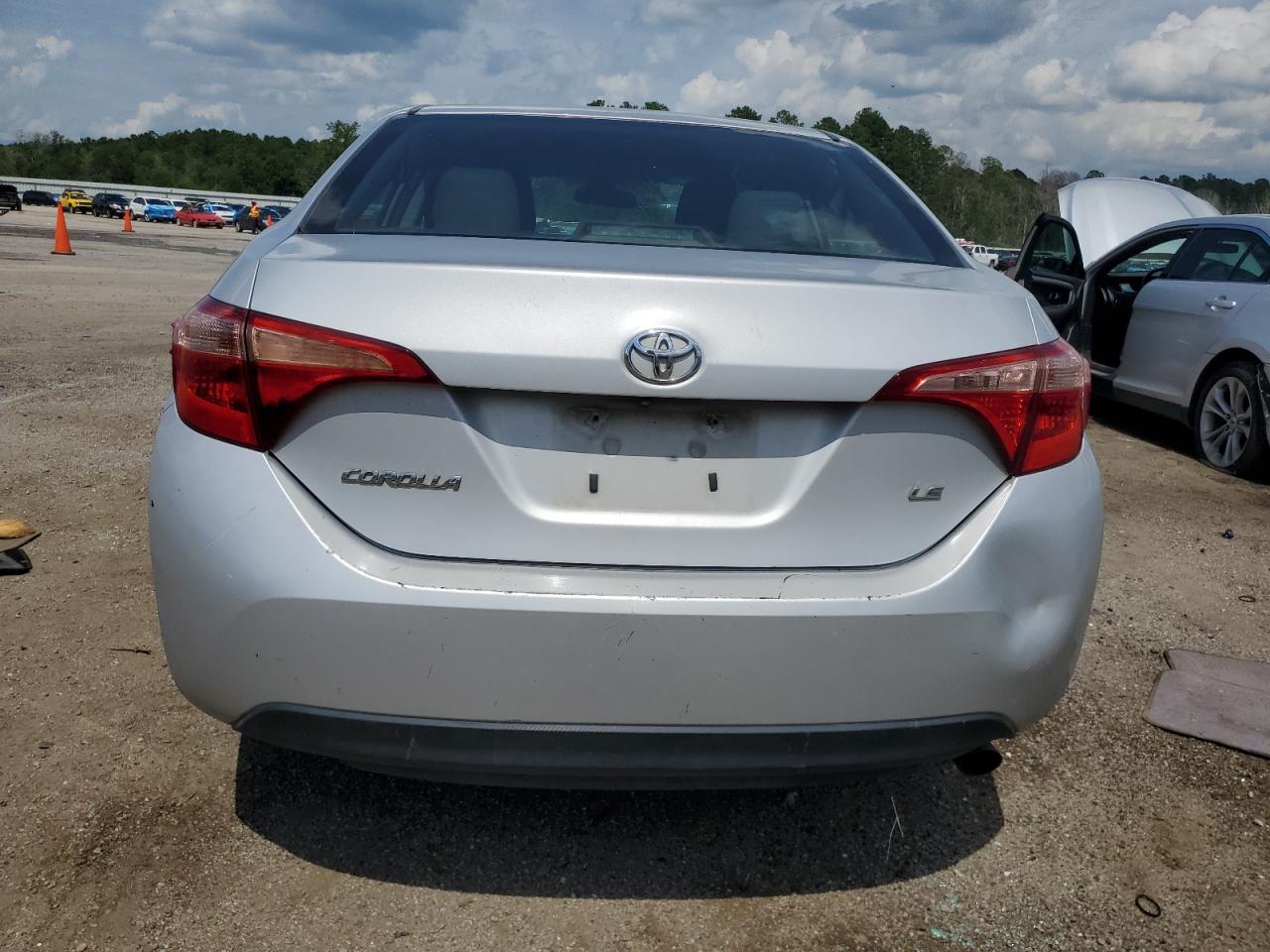 2018 Toyota Corolla L VIN: 2T1BURHE9JC974746 Lot: 63360834