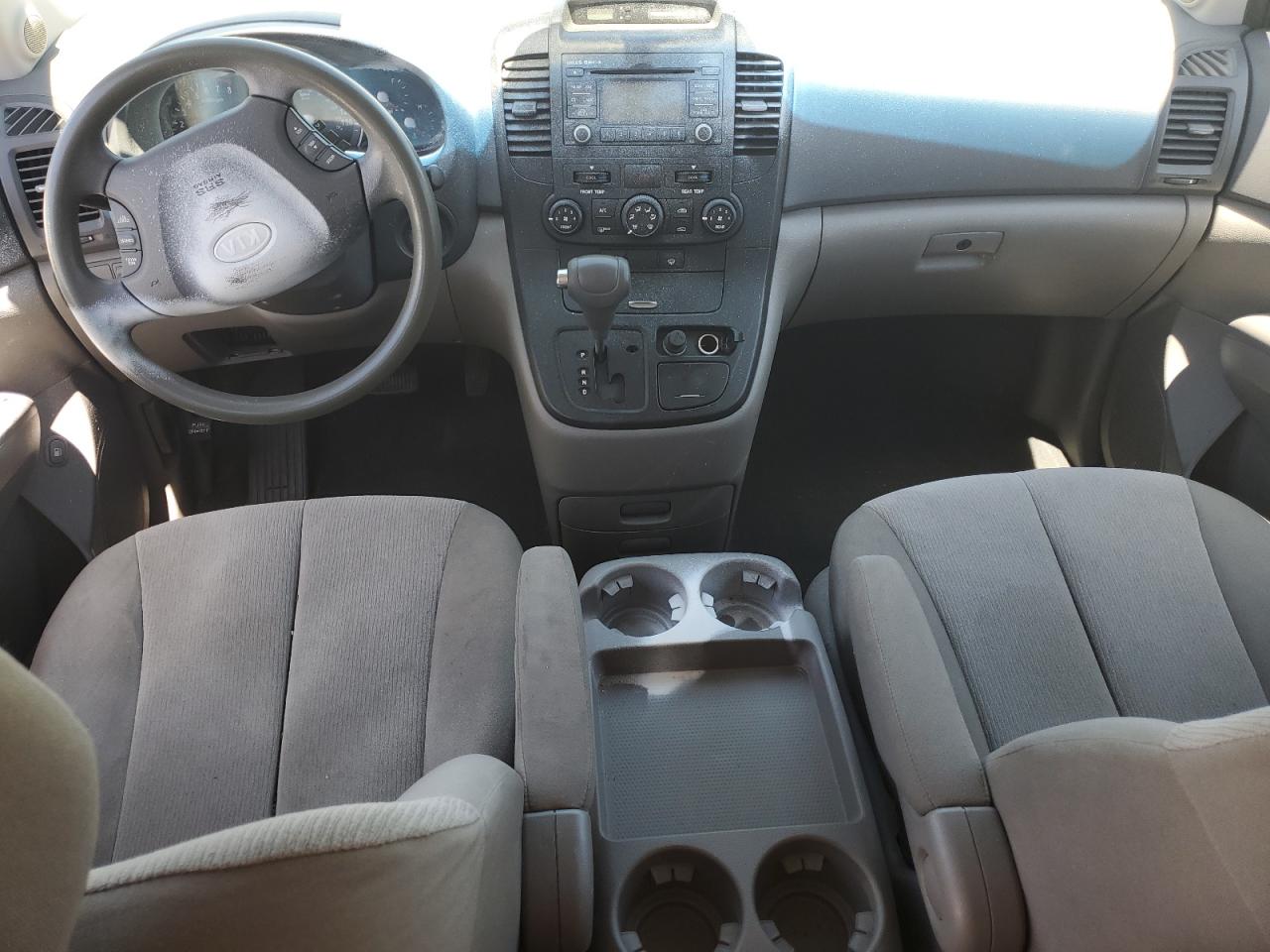 2012 Kia Sedona - Image 8
