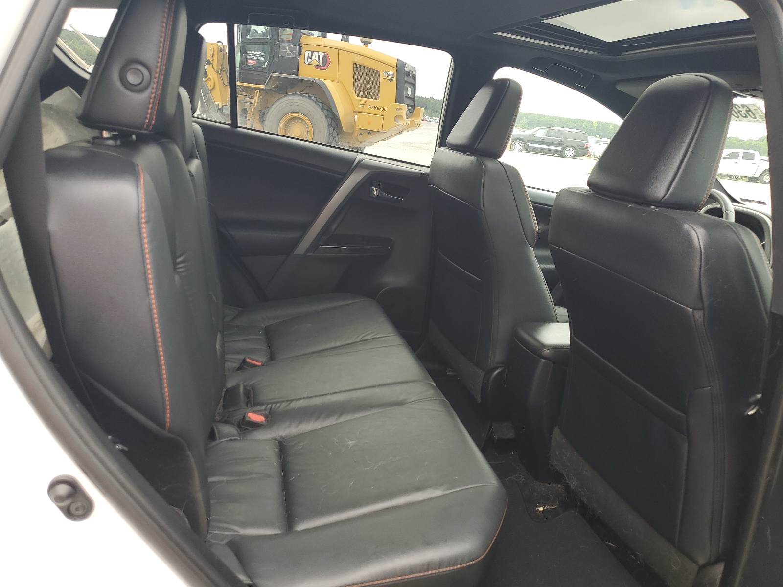 2T3NFREV0HW365637 2017 Toyota Rav4 Se