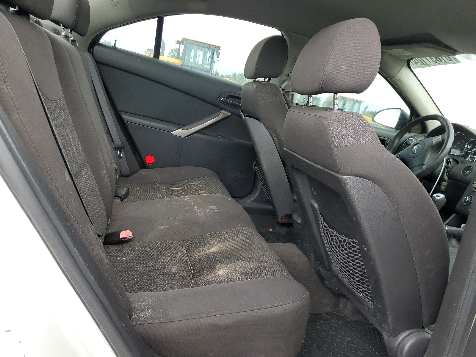 1G2ZG558364219586 2002 Pontiac G6 Se1