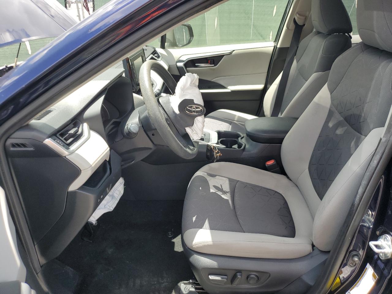 2020 Toyota Rav4 Xle VIN: JTMW1RFV6LD053667 Lot: 63863864