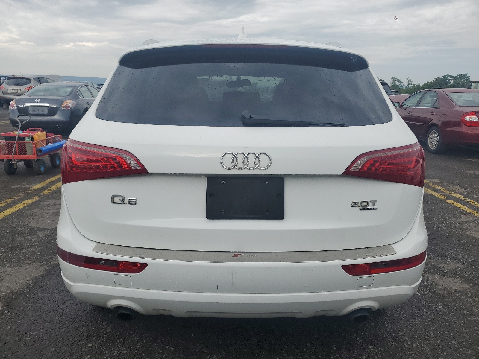 WA1CFAFP7CA113796 2012 Audi Q5 Premium