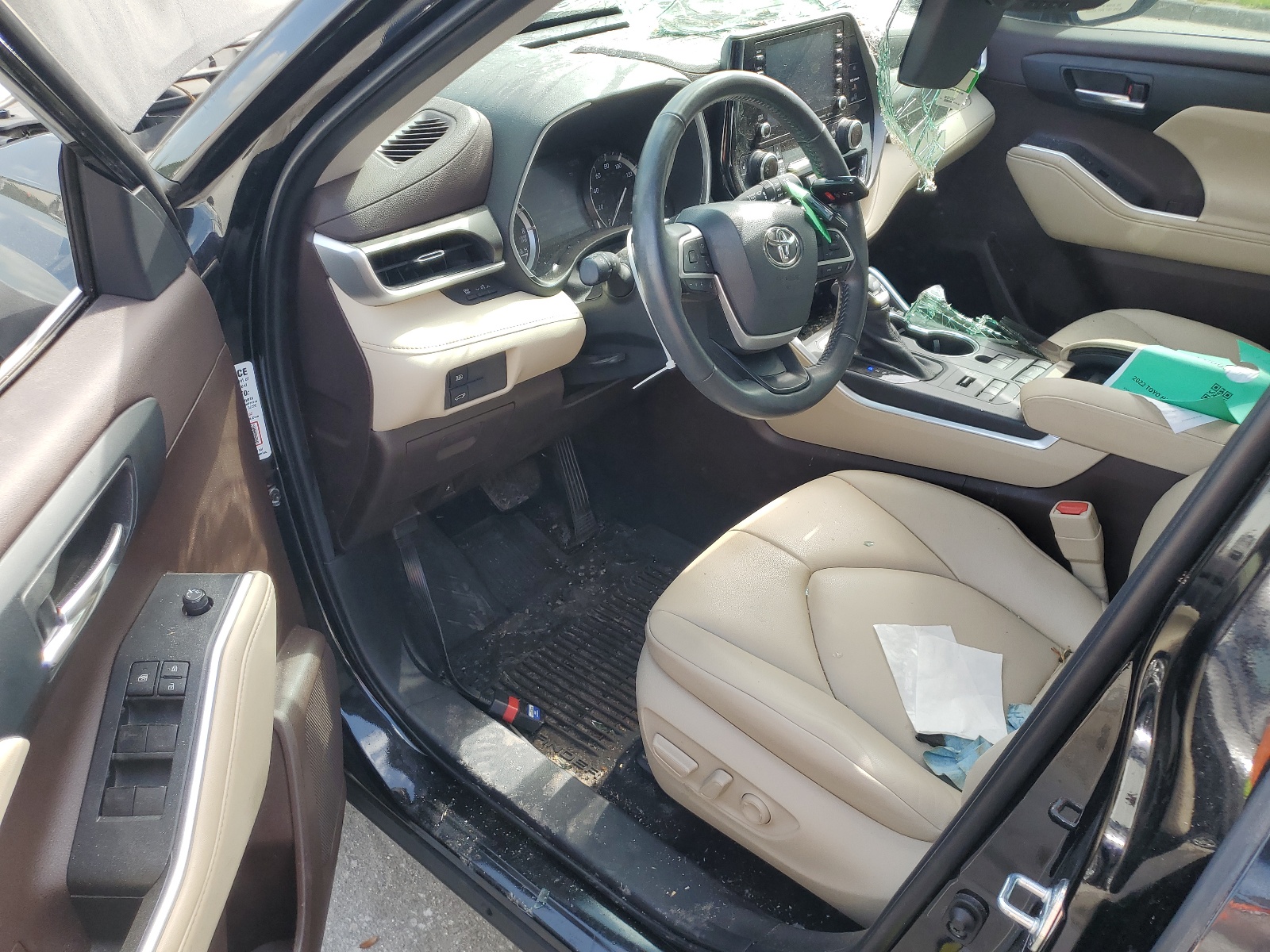 5TDGZRBH2NS587074 2022 Toyota Highlander Xle