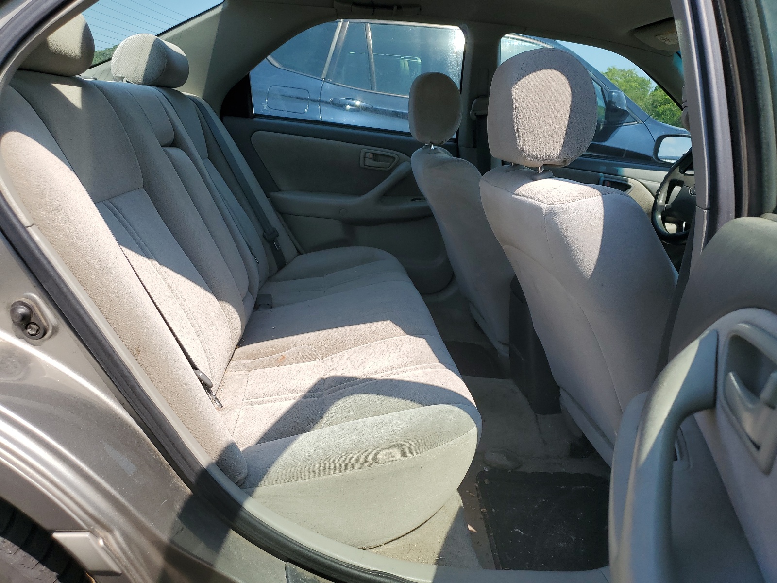 4T1BG22K9YU681905 2000 Toyota Camry Ce