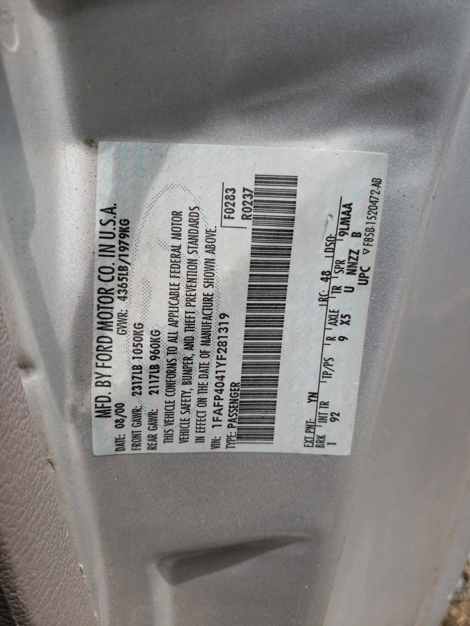 1FAFP4041YF281319 2000 Ford Mustang