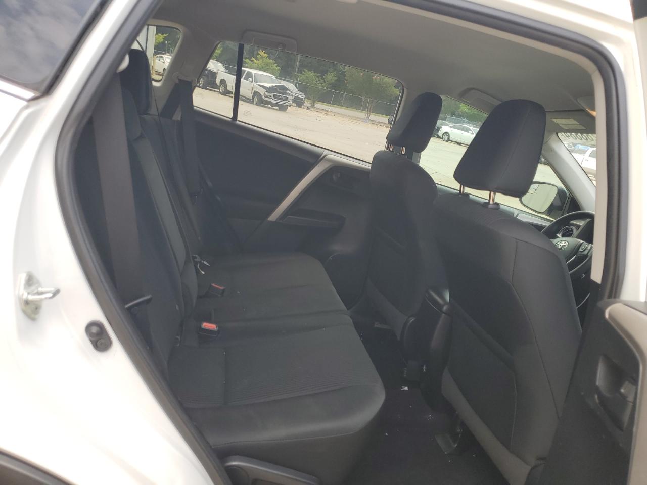 2018 Toyota Rav4 Le VIN: 2T3ZFREV7JW469663 Lot: 63288884