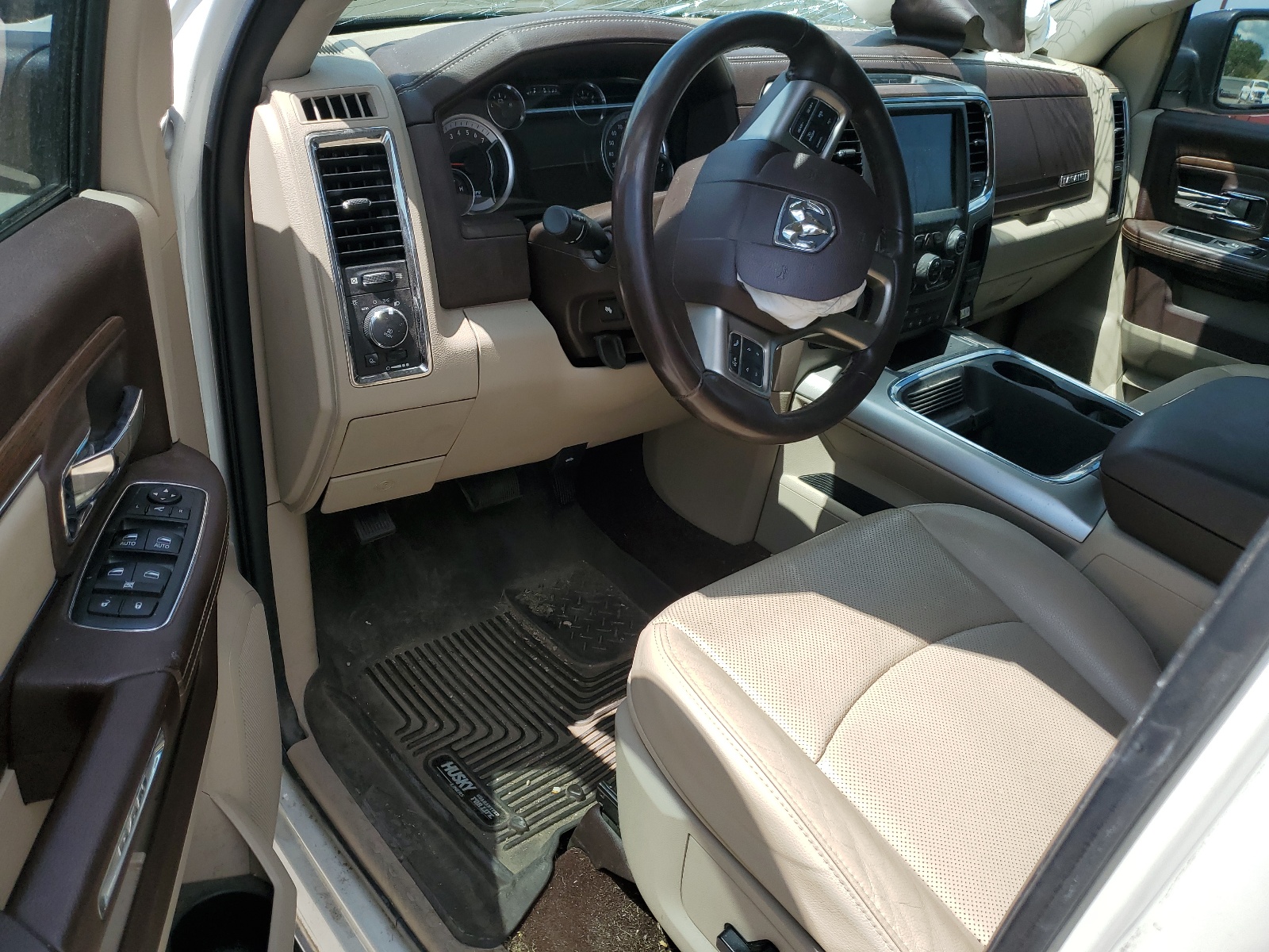 1C6RR7NT7HS772656 2017 Ram 1500 Laramie