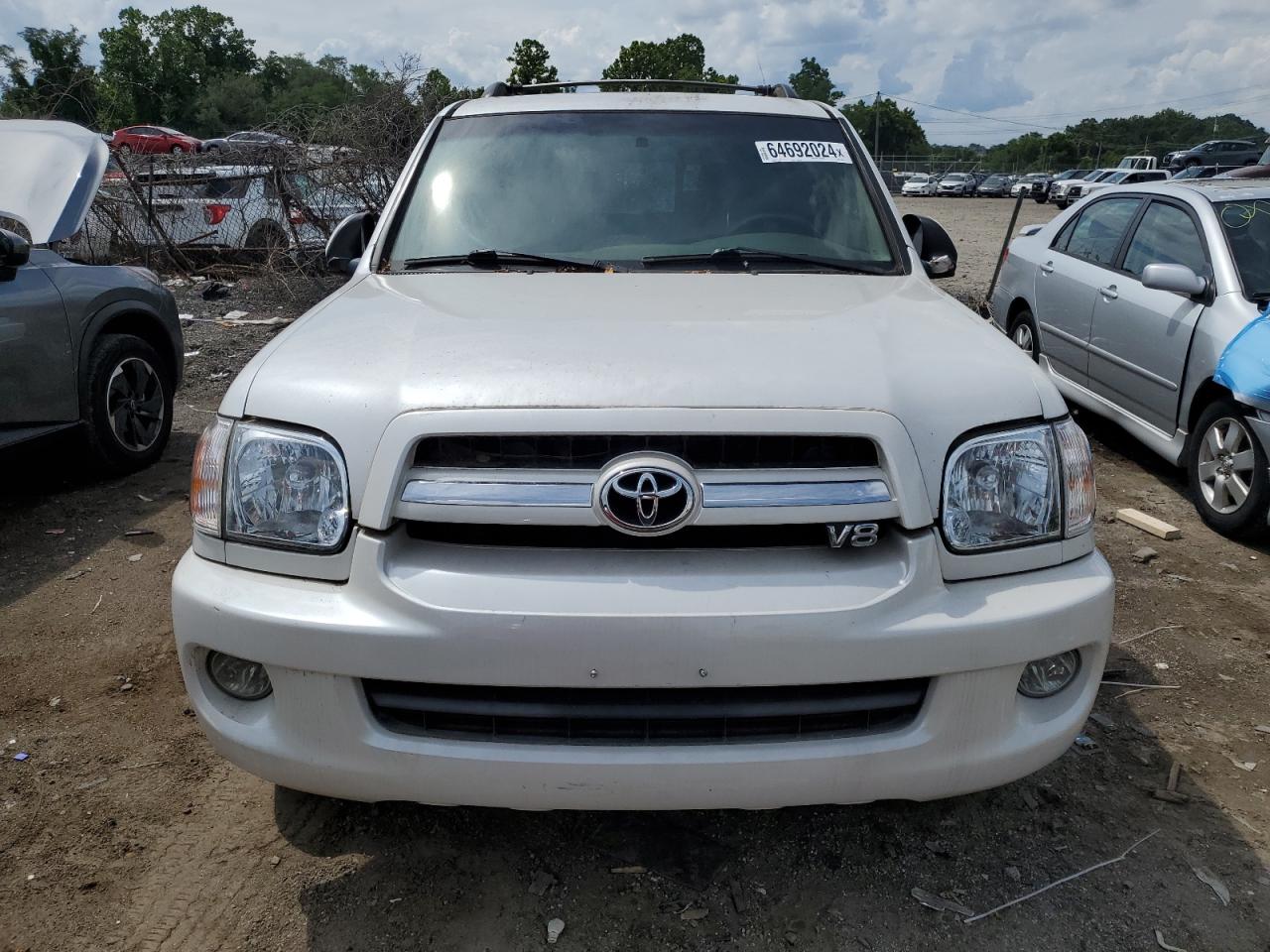 2005 Toyota Sequoia Limited VIN: 5TDBT48A05S235507 Lot: 64692024