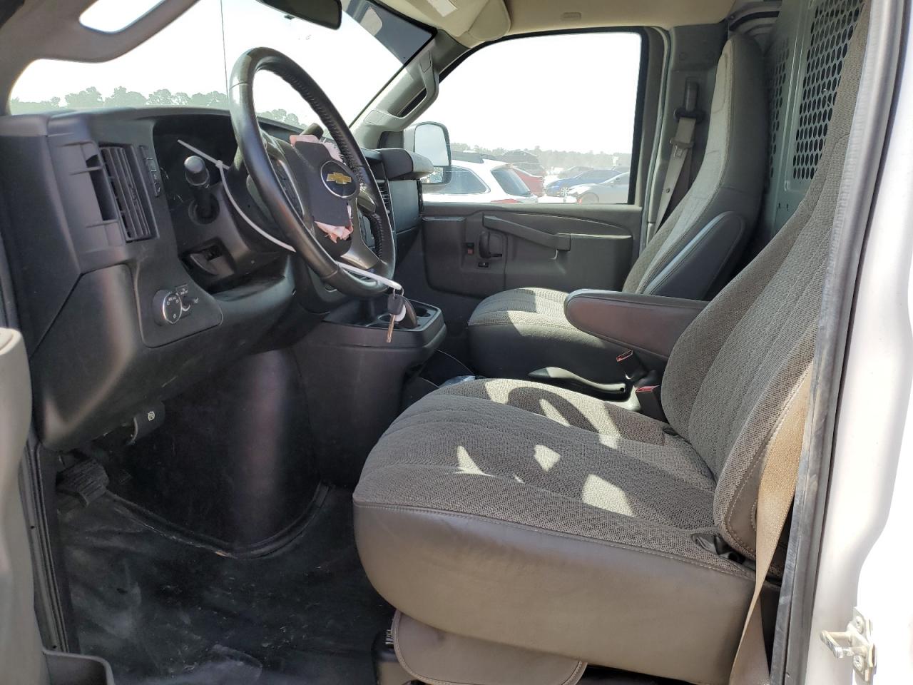 2018 Chevrolet Express G2500 VIN: 1GCWGAFP3J1302460 Lot: 64566264