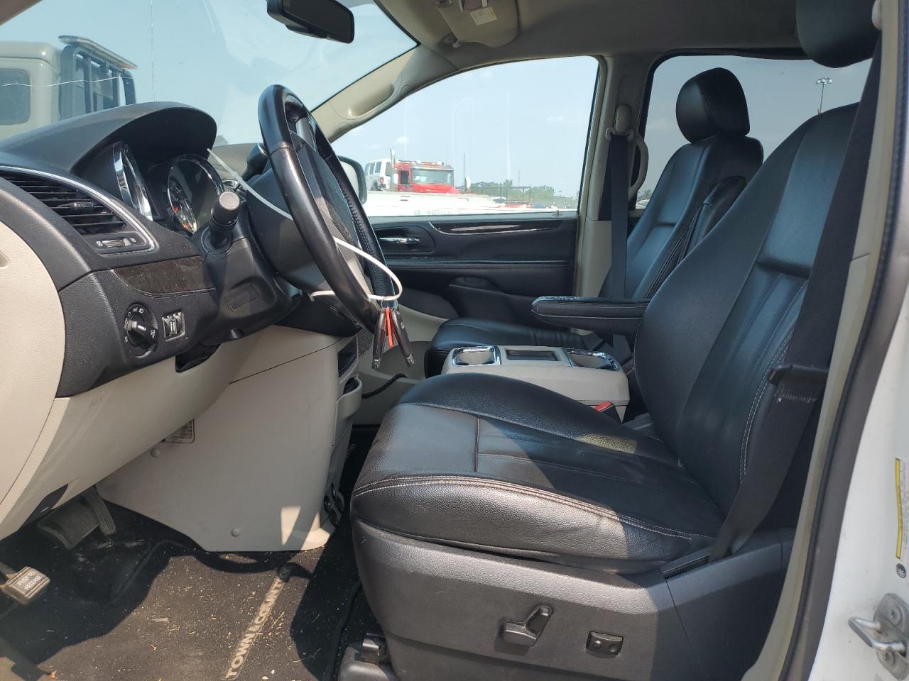 2016 Chrysler Town & Country Touring VIN: 2C4RC1BG1GR280137 Lot: 63788244