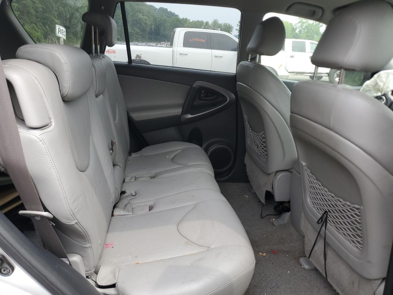 2008 Toyota Rav4 Limited VIN: JTMBK31V886032105 Lot: 63438714