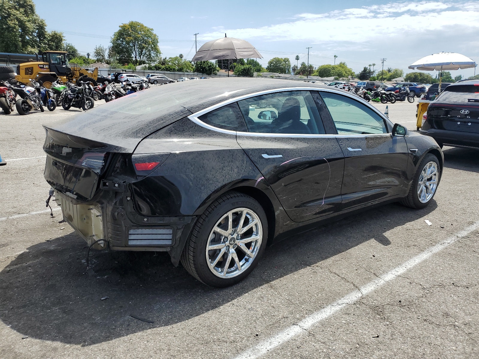 5YJ3E1EA6KF323818 2019 Tesla Model 3