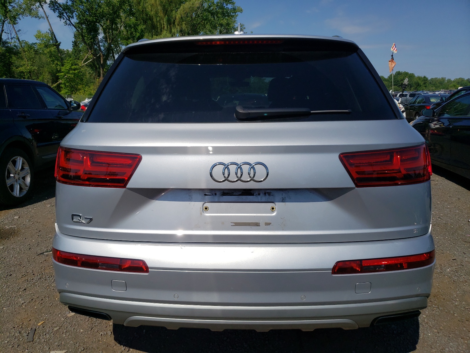 WA1LHAF74KD026655 2019 Audi Q7 Premium Plus