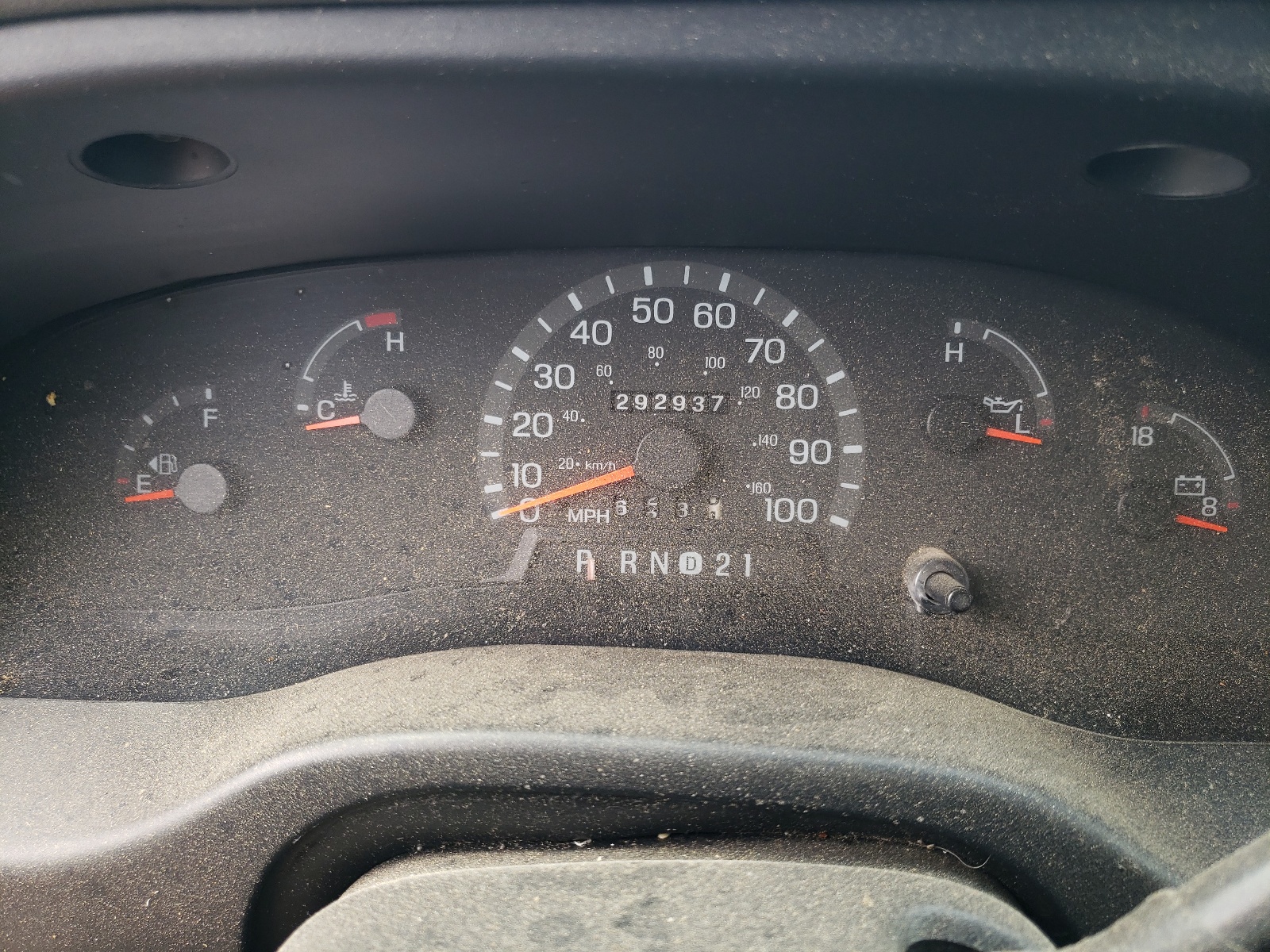 1FTNE24L3XHB70470 1999 Ford Econoline E250 Van