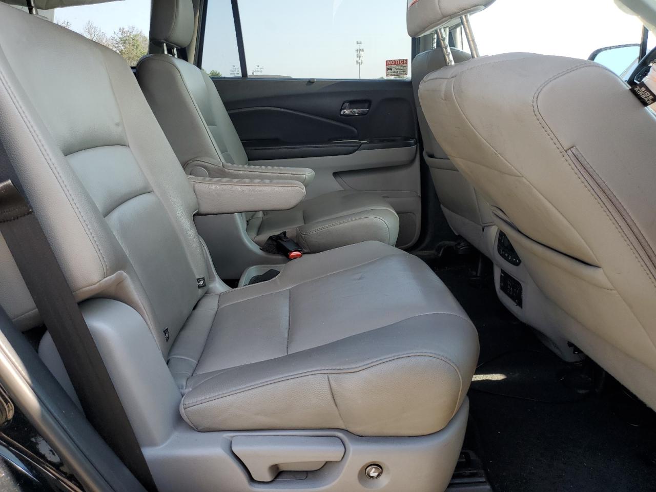 2019 Honda Pilot Touring VIN: 5FNYF6H60KB021240 Lot: 63029944