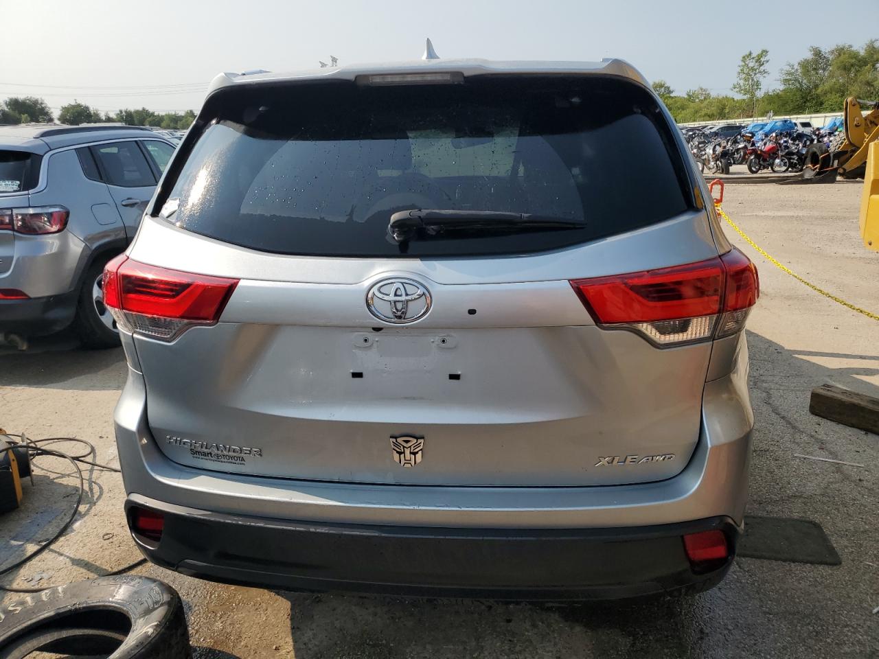 2019 Toyota Highlander Se VIN: 5TDJZRFH0KS618527 Lot: 64290424