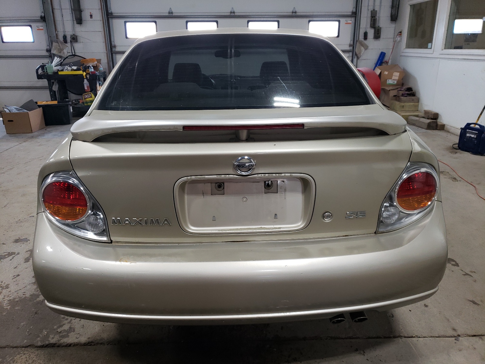 JN1DA31D72T207586 2002 Nissan Maxima Gle