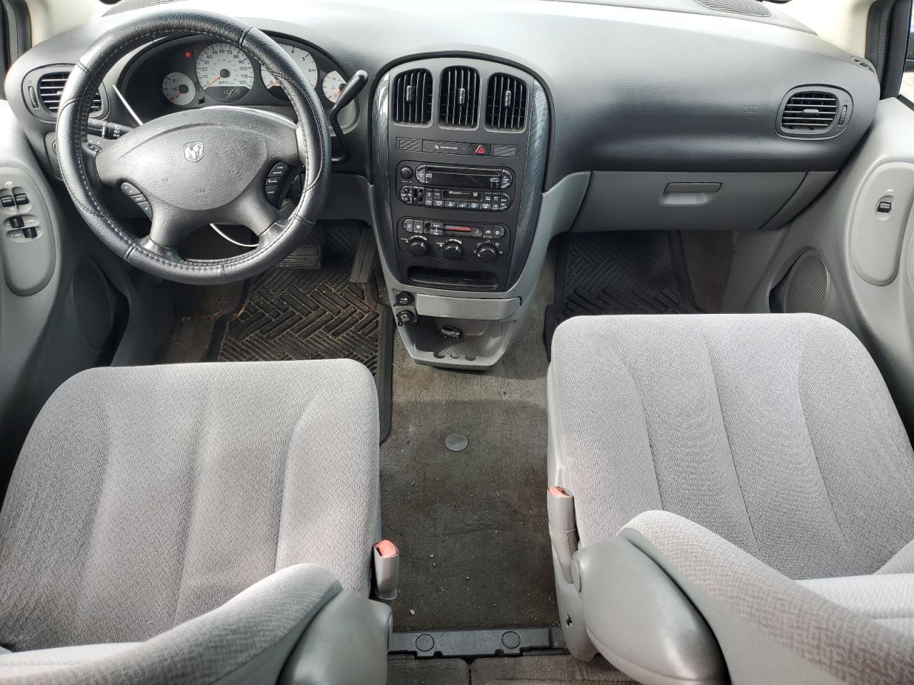 2006 Dodge Caravan - Image 8