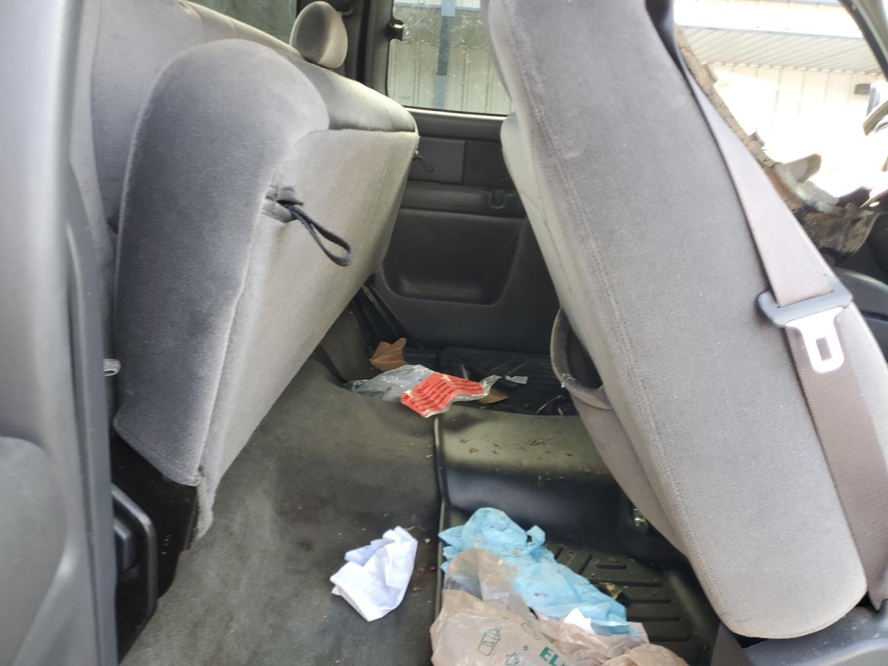 2005 GMC Sierra K2500 Heavy Duty VIN: 1GTHK29U45E158415 Lot: 62092714