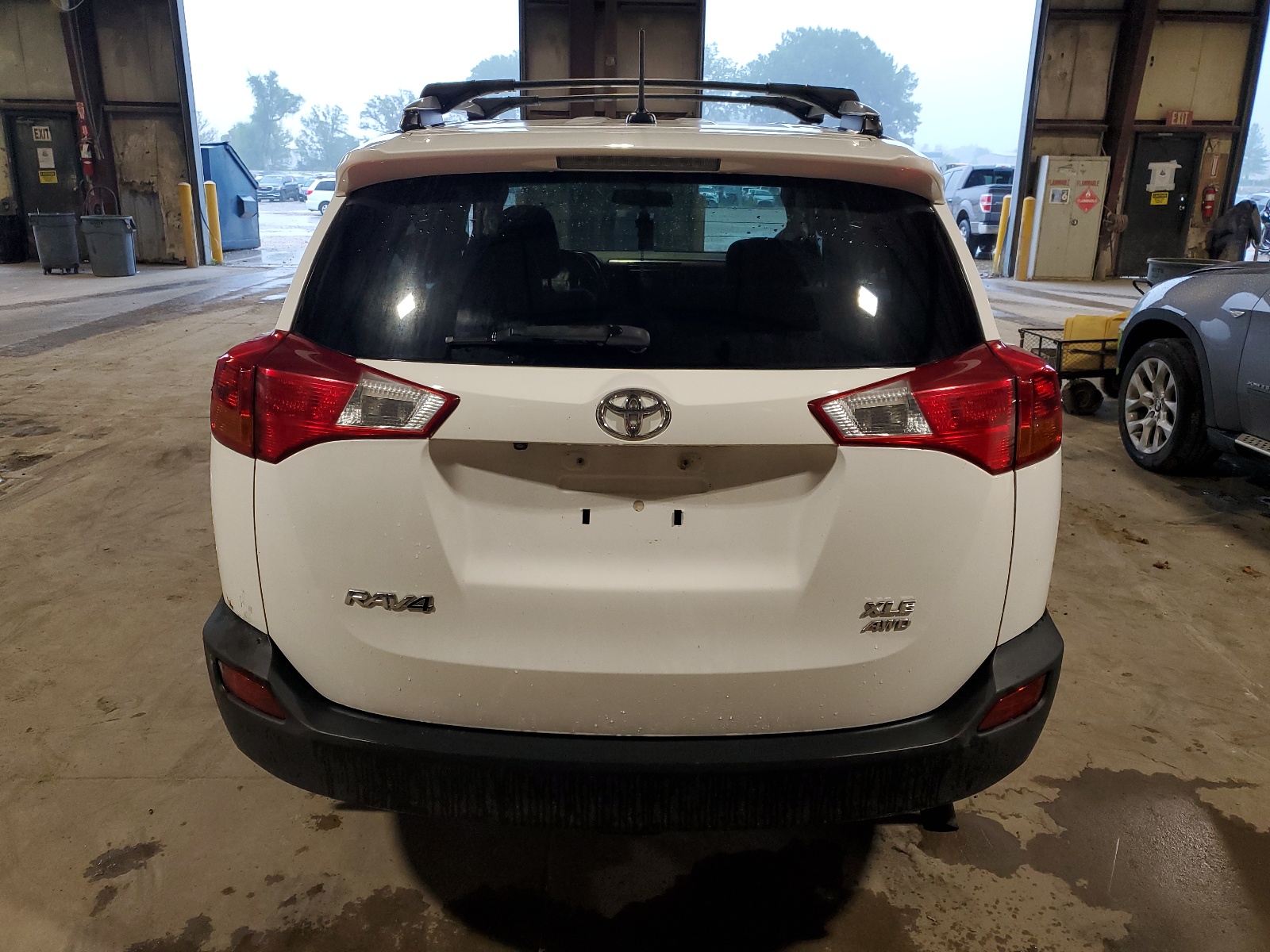 2T3RFREV7FW229777 2015 Toyota Rav4 Xle