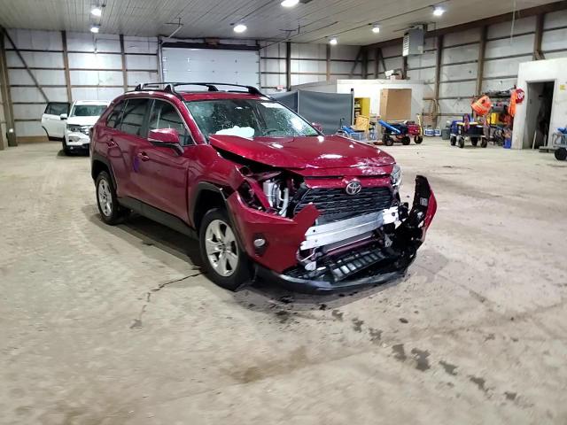 2020 Toyota Rav4 Xle VIN: 2T3P1RFV1LC137615 Lot: 64403534