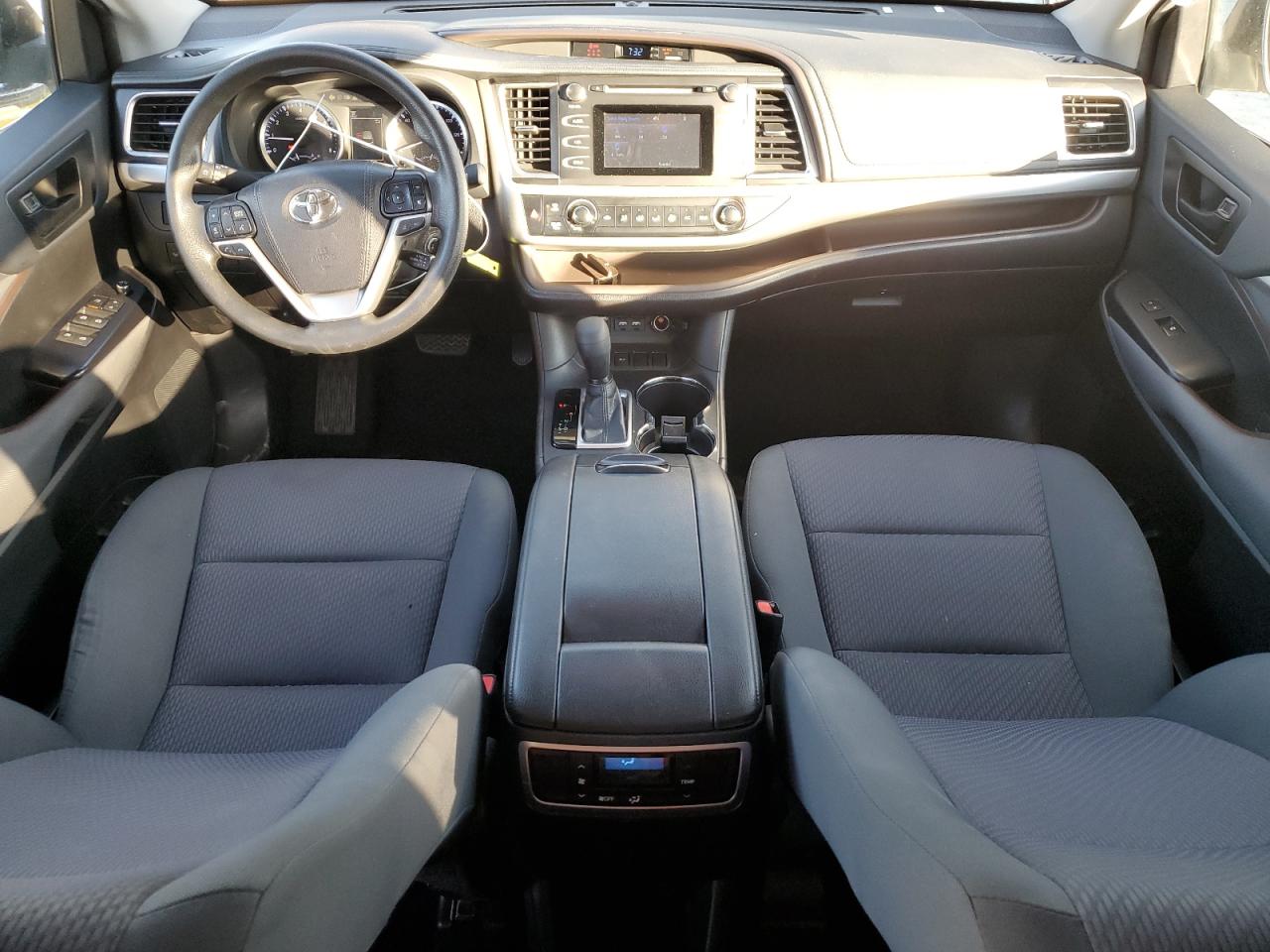 2019 Toyota Highlander Le VIN: 5TDZZRFH3KS295710 Lot: 64852824