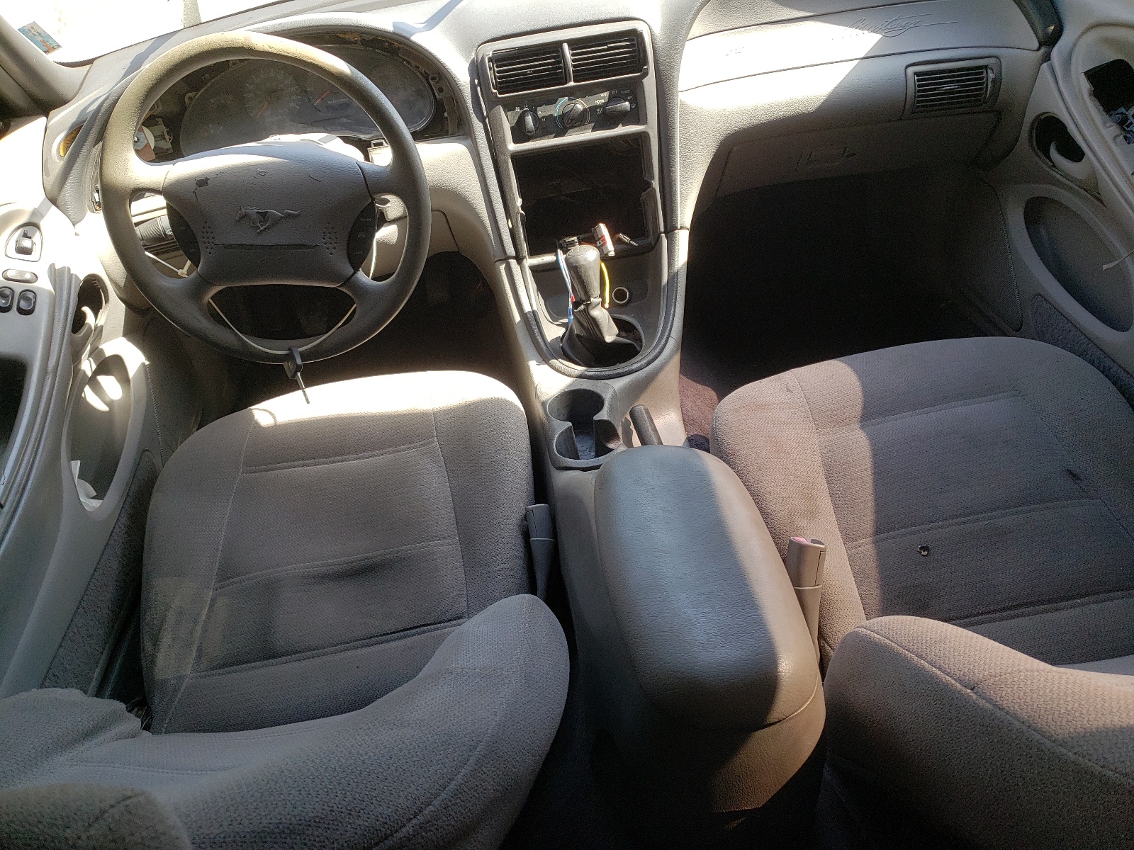 1FAFP4043XF222593 1999 Ford Mustang