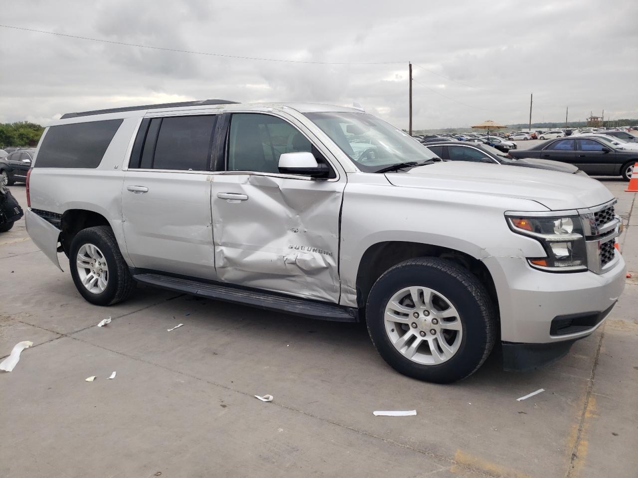 1GNSCHKC3JR389677 2018 Chevrolet Suburban C1500 Lt