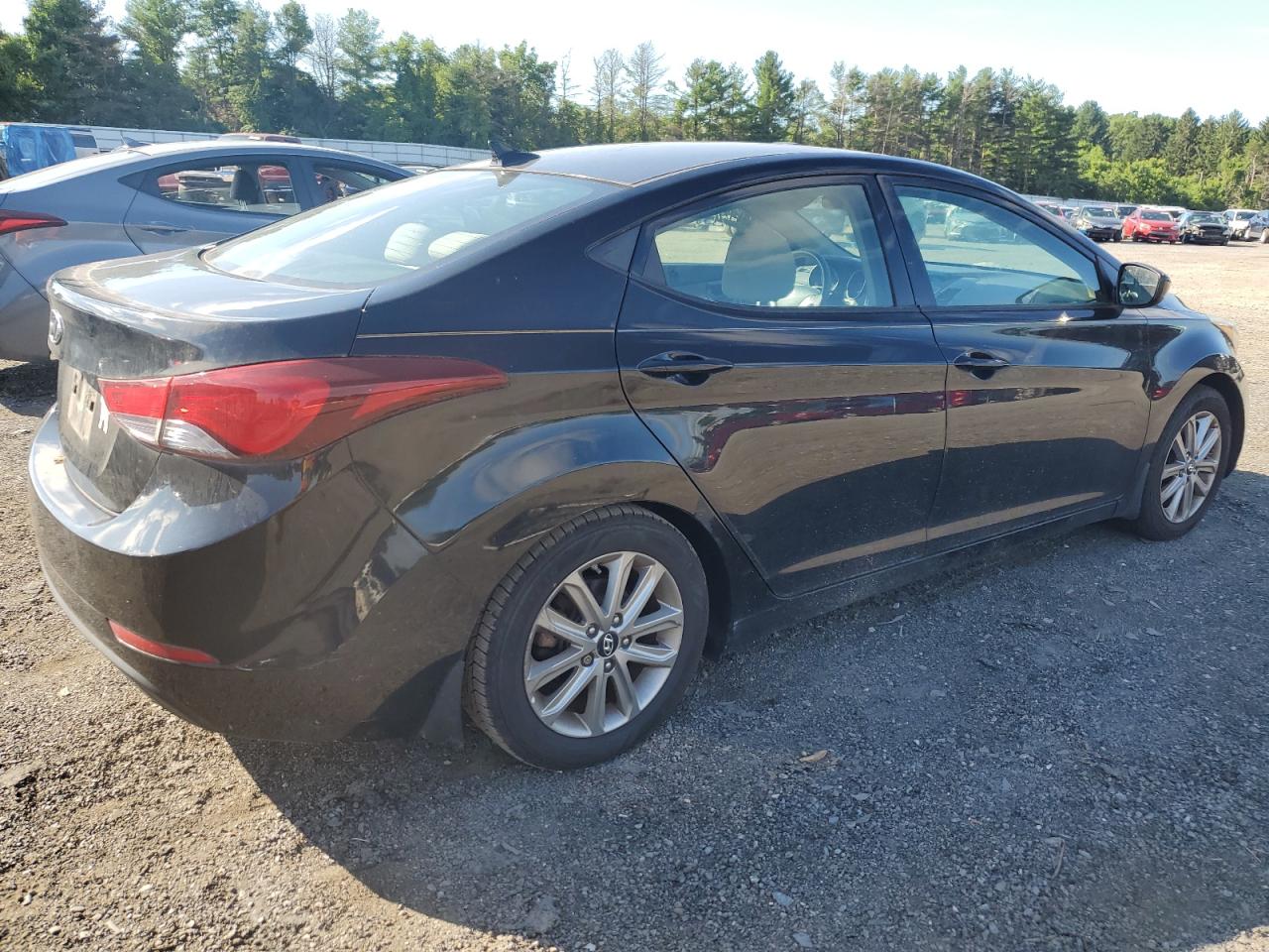 2014 Hyundai Elantra - Image 3