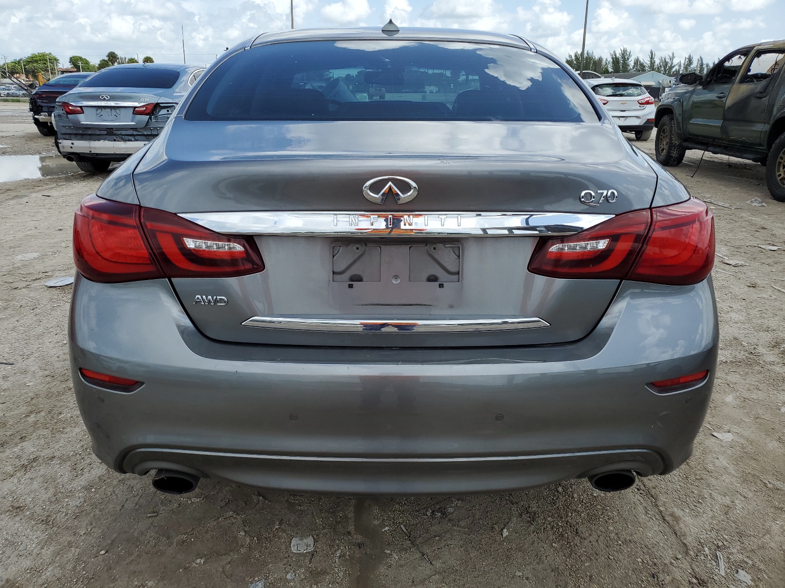 JN1BY1AR2FM561597 2015 Infiniti Q70 3.7