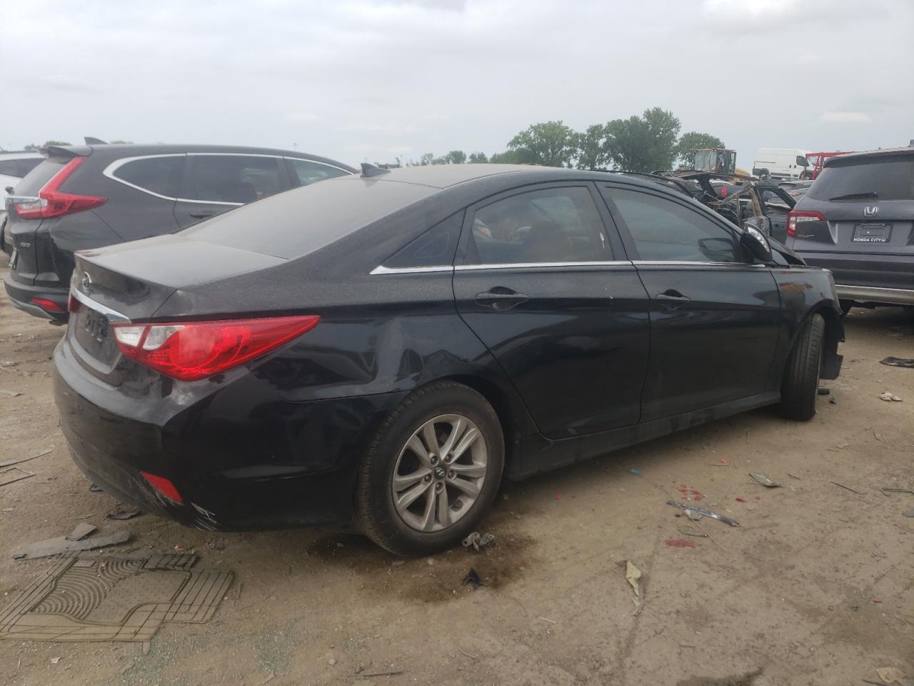 2014 Hyundai Sonata - Image 3