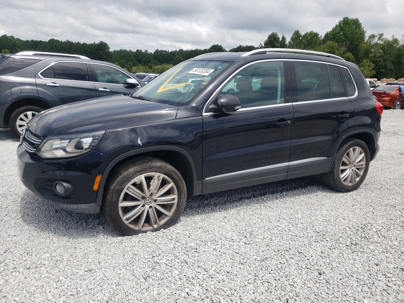 2016 Volkswagen Tiguan S vin: WVGAV7AX7GW516921