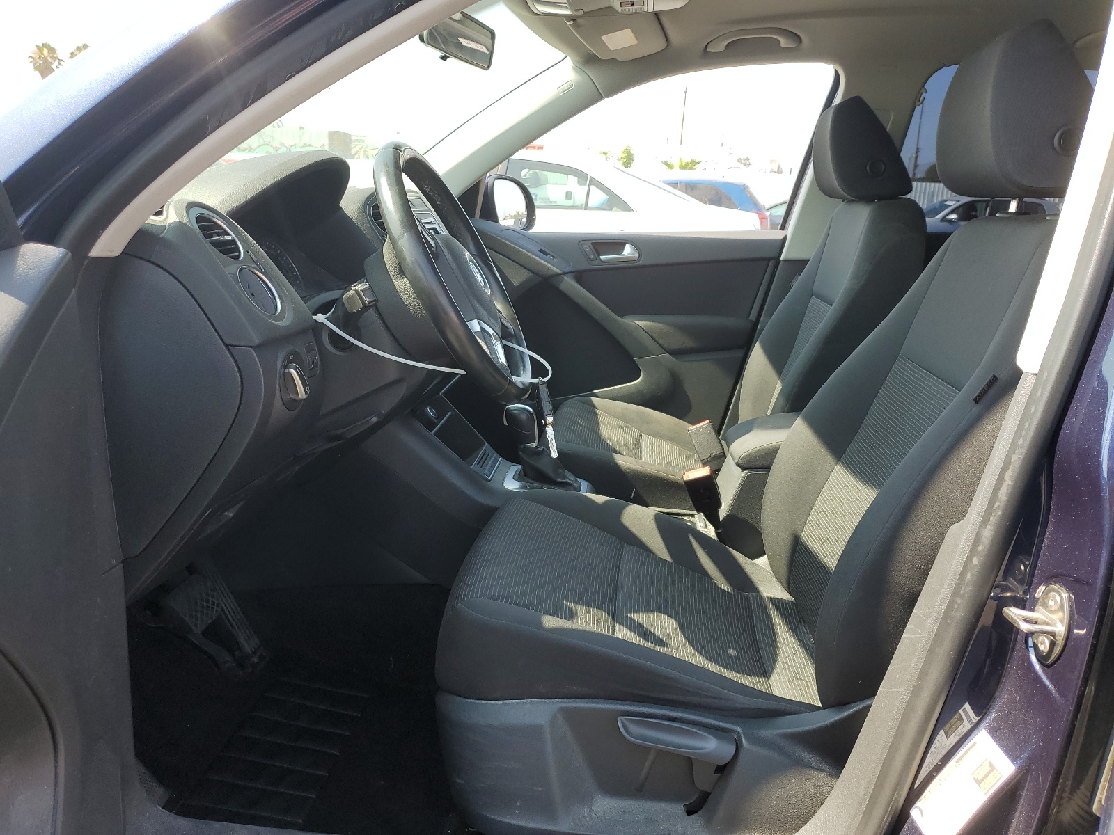 WVGAV7AX1FW554742 2015 Volkswagen Tiguan S